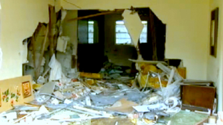 Florida Couple Got Sexy In A Car And Crashed It Into A House